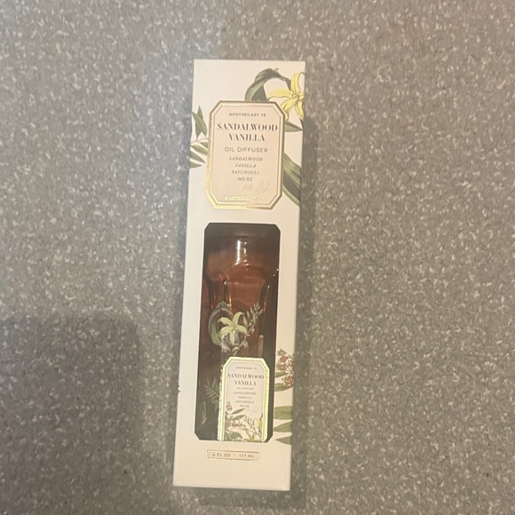 Anthropologie Sandal wood Vanilla Scented Reed Diffuser - Picture 3 of 4